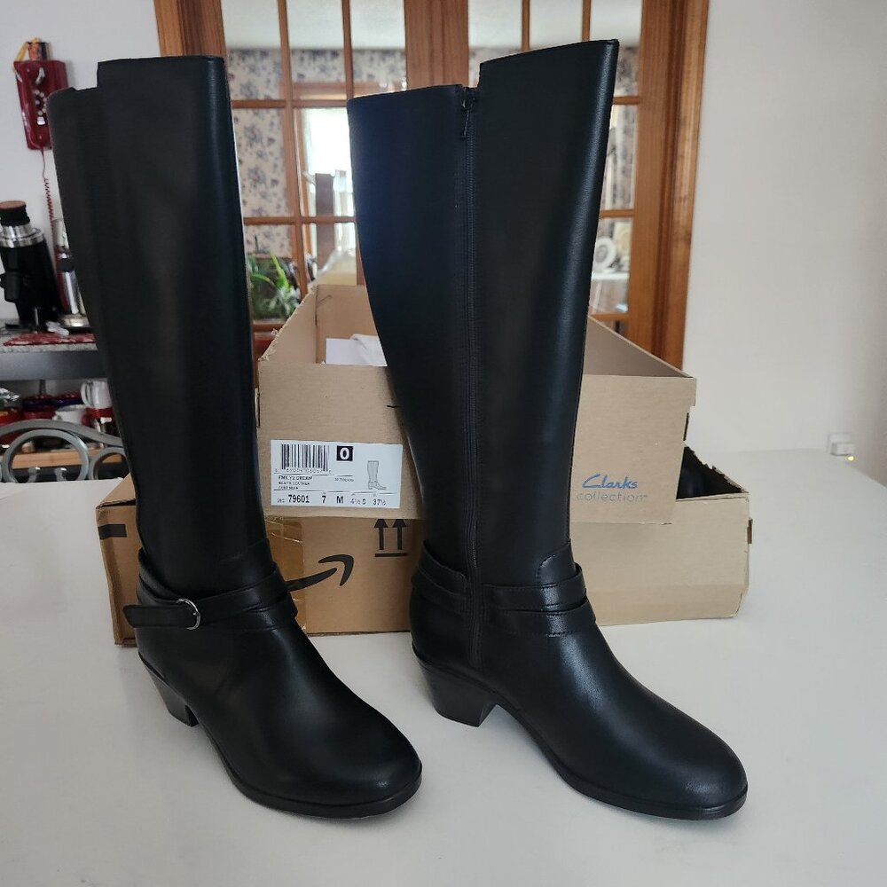 Clarks Women's Emily2 Dream Boots Black Leather sz7 Knee High 2.25" heel Comfort